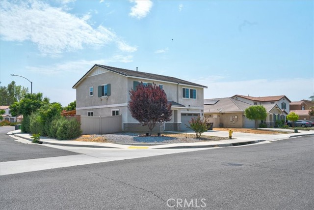Detail Gallery Image 2 of 28 For 838 Avenida Del Rio, San Jacinto,  CA 92582 - 4 Beds | 3 Baths