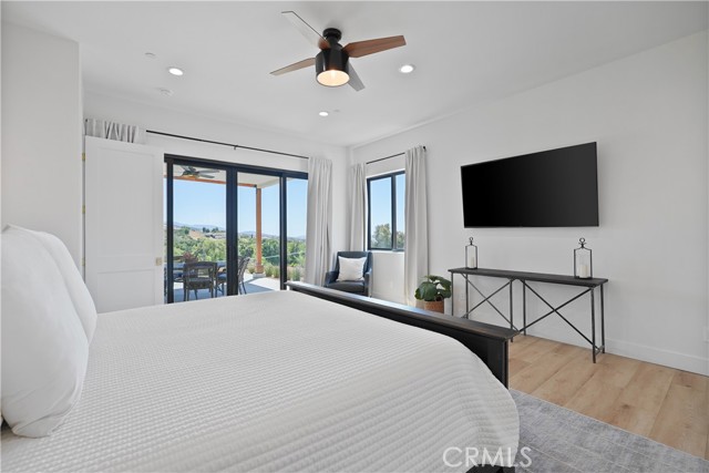 38721 Calle De Toros, Temecula CA: https://media.crmls.org/medias/3619079c-b3bf-4486-bf4e-6cf11ca8210c.jpg