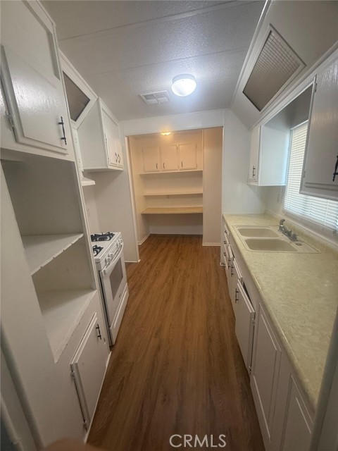33013 Arbolado Lane, Lake Elsinore CA: https://media.crmls.org/medias/361ad6e7-8fe5-40d5-a924-d69104e8d9e7.jpg