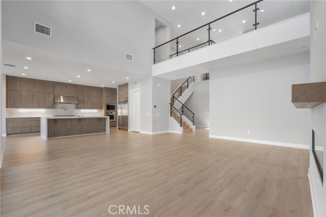 Detail Gallery Image 8 of 53 For 20637 W Hummingbird, Porter Ranch,  CA 91326 - 5 Beds | 5/1 Baths