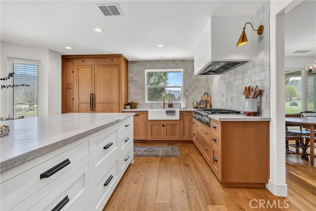 Detail Gallery Image 17 of 39 For 29700 Pinedale, Tehachapi,  CA 93561 - 4 Beds | 2/1 Baths