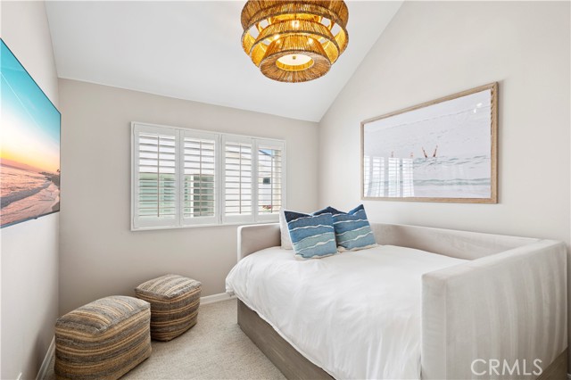 412 Poinsettia Avenue, Corona del Mar CA: https://media.crmls.org/medias/361b638e-f09f-4d68-8696-1d4e88356c7f.jpg
