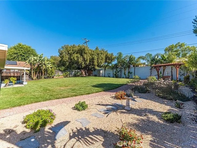 Detail Gallery Image 11 of 13 For 636 E. Avenida De Los Arobles, Thousand Oaks,  CA 91360 - 4 Beds | 2 Baths