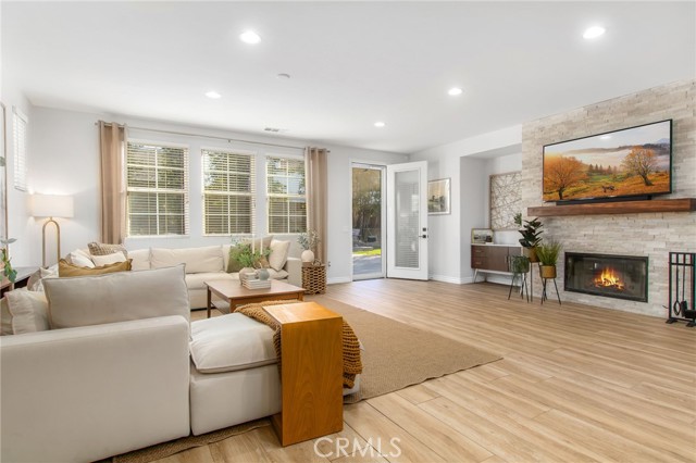 Image 16 of 49 For 30193 Trois Valley Street