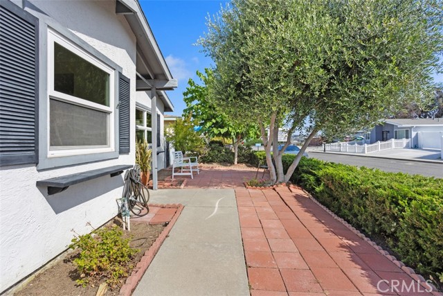 3746 Balboa Drive, Oceanside CA: https://media.crmls.org/medias/361d767e-e3ed-4d10-b5e8-d4e7ec536e4a.jpg