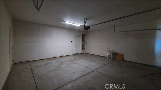 Detail Gallery Image 6 of 26 For 16132 Dunning Way, Victorville,  CA 92395 - 4 Beds | 2 Baths