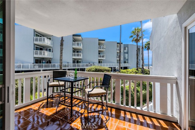 620 The Village, Redondo Beach, California 90277, 1 Bedroom Bedrooms, ,1 BathroomBathrooms,Residential,For Sale,The Village,PV24182247