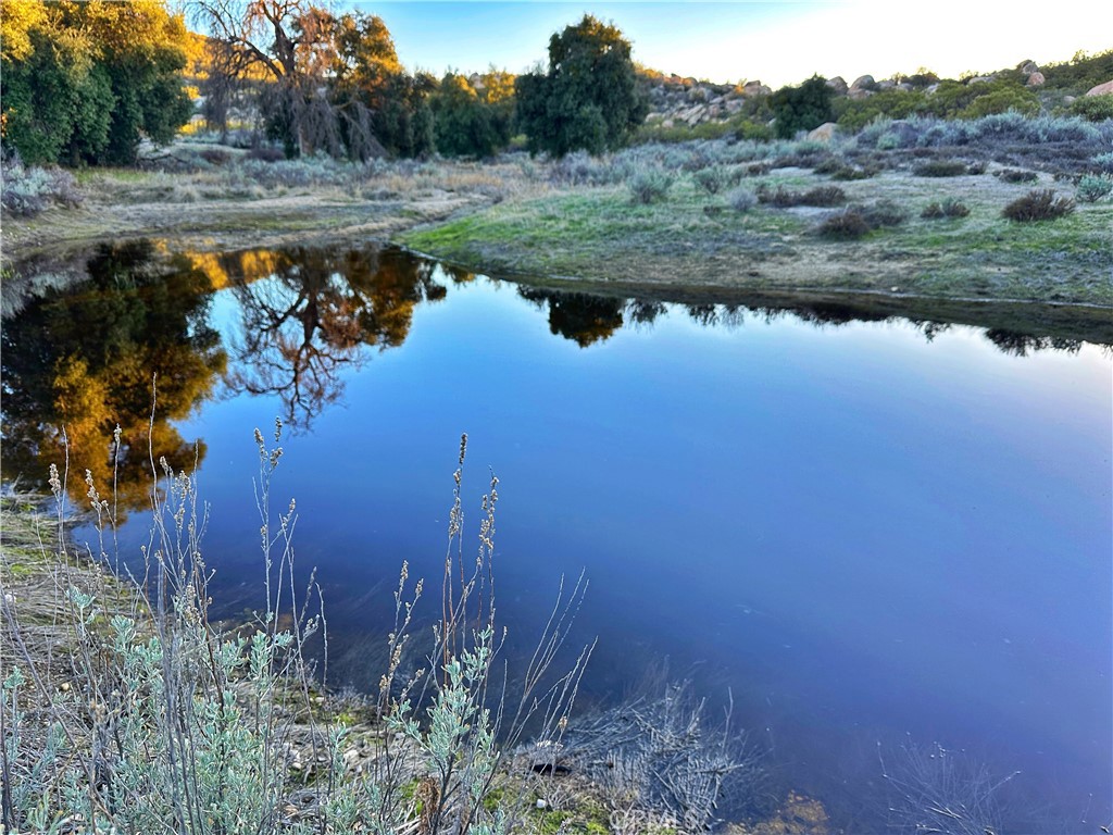 https://media.crmls.org/medias/361dcb4c-79ec-4ee4-9a24-c66644a52f70.jpg?preset=X-Large