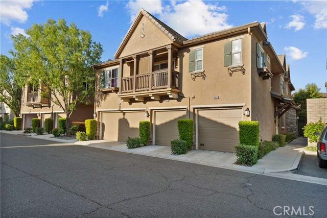 19539 Laroda, Saugus CA: https://media.crmls.org/medias/361e34af-3cd4-496b-9d0e-ac4ea20ce332.jpg