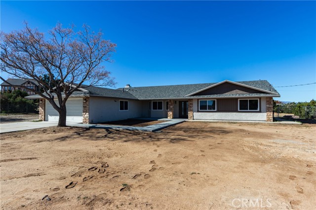 Detail Gallery Image 5 of 62 For 6572 Merced, Oak Hills,  CA 92344 - 4 Beds | 3 Baths