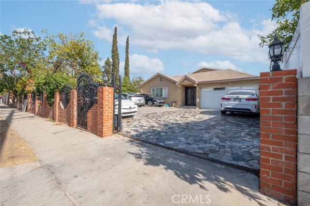 Detail Gallery Image 1 of 18 For 6732 Farmdale Ave, North Hollywood,  CA 91606 - 5 Beds | 5 Baths