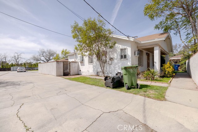 11779 Dronfield Avenue, Pacoima CA: https://media.crmls.org/medias/361e670f-2865-448c-a0fc-a53c370b842d.jpg