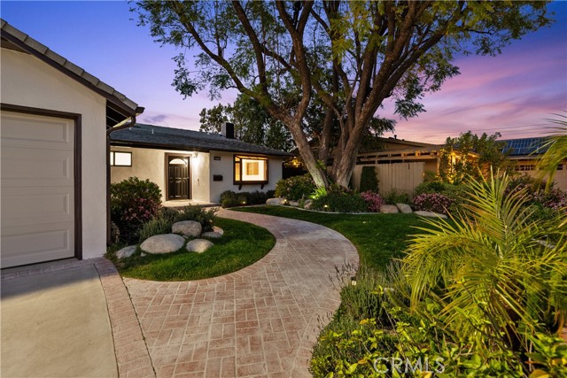 Detail Gallery Image 2 of 72 For 6172 Dalecrest Ave, Woodland Hills,  CA 91367 - 3 Beds | 2 Baths