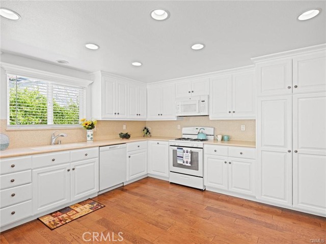 2932 Oakwood Lane, Torrance, California 90505, 3 Bedrooms Bedrooms, ,3 BathroomsBathrooms,Residential Lease,Sold,Oakwood,PV25235355