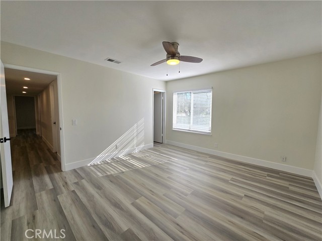 Image 17 of 35 For 68 Dobkin Place