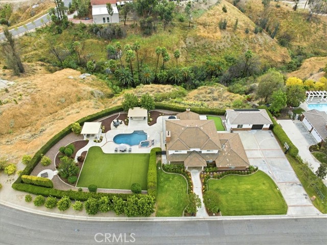 Detail Gallery Image 11 of 75 For 1956 Middle Creek, Riverside,  CA 92506 - 5 Beds | 4/1 Baths