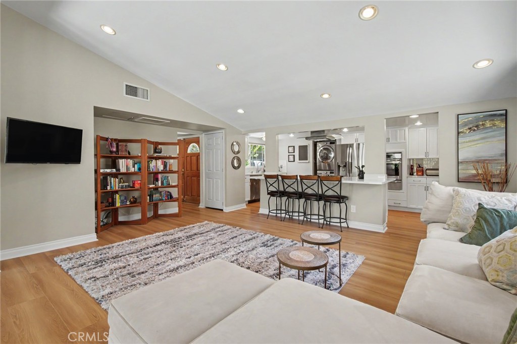 MLS #SR26158579 image #3