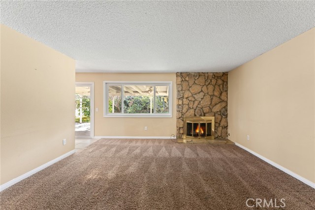 Detail Gallery Image 3 of 31 For 5940 Kitty Hawk Dr, Riverside,  CA 92504 - 5 Beds | 2 Baths