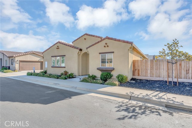 Detail Gallery Image 2 of 33 For 612 Machado St, Los Banos,  CA 93635 - 3 Beds | 2 Baths