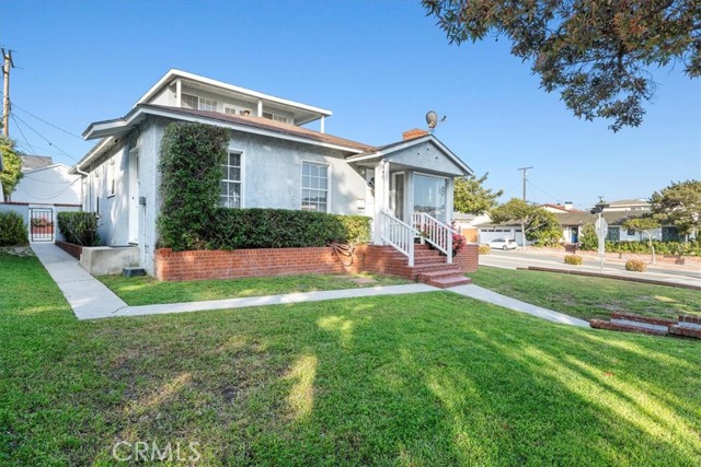 347 Avenue F, Redondo Beach, California 90277, 3 Bedrooms Bedrooms, ,1 BathroomBathrooms,Residential,Sold,Avenue F,SB23062855