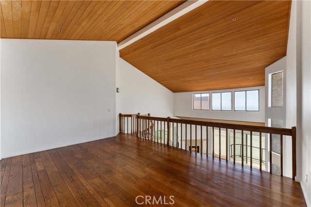 Detail Gallery Image 13 of 46 For 1230 E Ocean, Long Beach,  CA 90802 - 3 Beds | 3 Baths