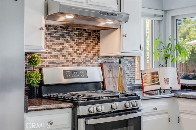 Detail Gallery Image 16 of 45 For 1935 Adobe Ave, Corona,  CA 92882 - 3 Beds | 2 Baths