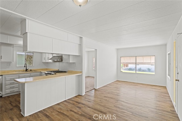 Detail Gallery Image 11 of 39 For 5800 Hamner Ave #178,  Corona,  CA 91752 - 3 Beds | 2 Baths