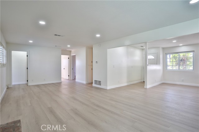 Detail Gallery Image 8 of 31 For 6492 Nidever, Riverside,  CA 92504 - 4 Beds | 3 Baths