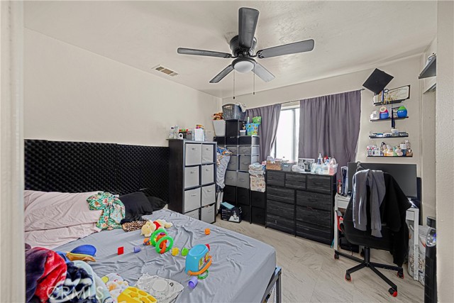 Detail Gallery Image 12 of 28 For 11865 Pecos Rd, Apple Valley,  CA 92308 - 3 Beds | 2 Baths