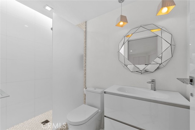 1046 N Hillcrest Road, Beverly Hills CA: https://media.crmls.org/medias/3626673b-c293-4ba9-9ef5-95c181d7be03.jpg