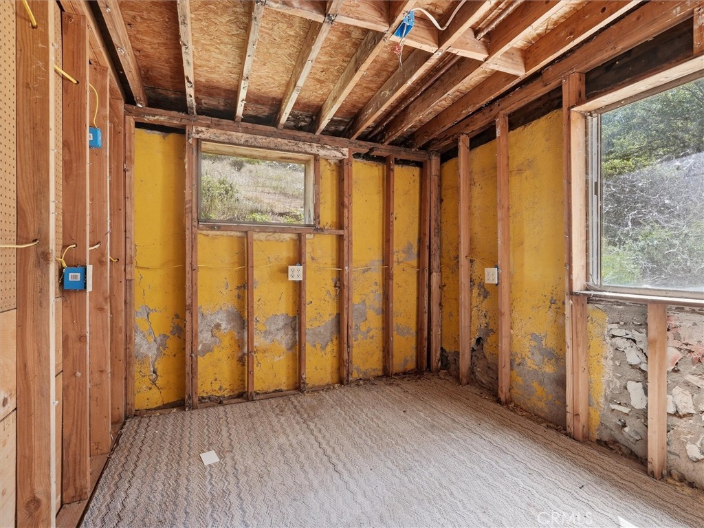 https://media.crmls.org/medias/36266c73-76f3-4587-89a1-ab78b664ed22.jpg?preset=X-Large
