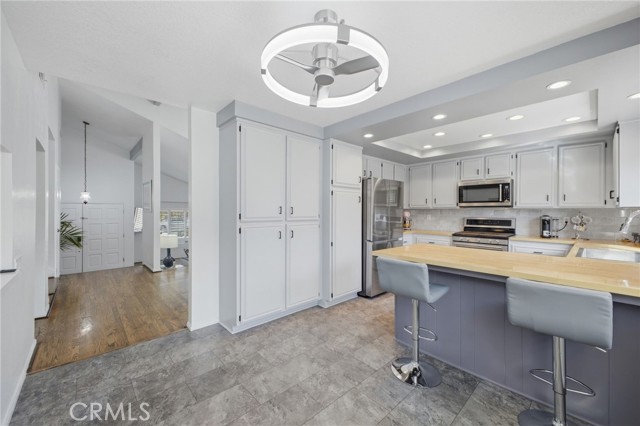 Detail Gallery Image 10 of 43 For 1970 Glassboro, Claremont,  CA 91711 - 4 Beds | 3 Baths