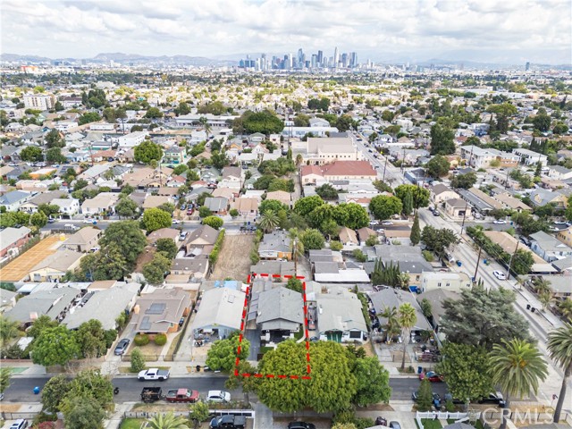 765 E 52nd Place, Los Angeles CA: https://media.crmls.org/medias/3626c867-a66e-473f-ab00-f94b30edd868.jpg