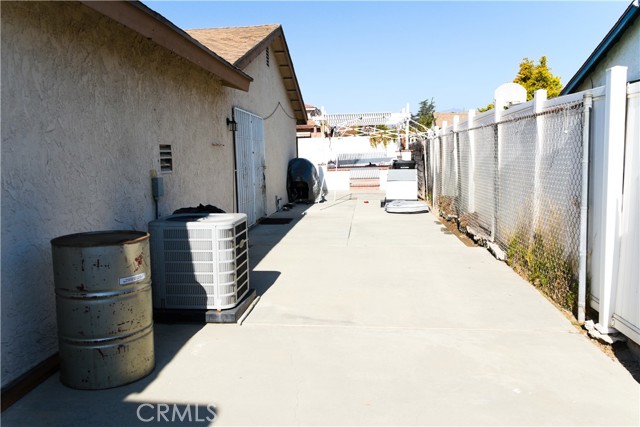 Detail Gallery Image 24 of 26 For 313 Barhill Ave, Pomona,  CA 91766 - 4 Beds | 2 Baths