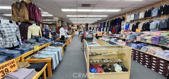 921 Fulton Street, Fresno, California 93721, ,Commercial Sale,For Sale,921 Fulton Street,CRGD24046809