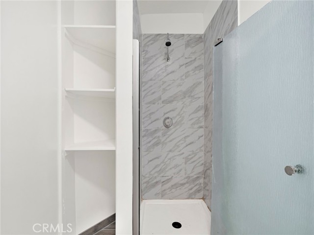 Detail Gallery Image 14 of 22 For 14545 Margate St #1,  Sherman Oaks,  CA 91411 - 3 Beds | 2 Baths