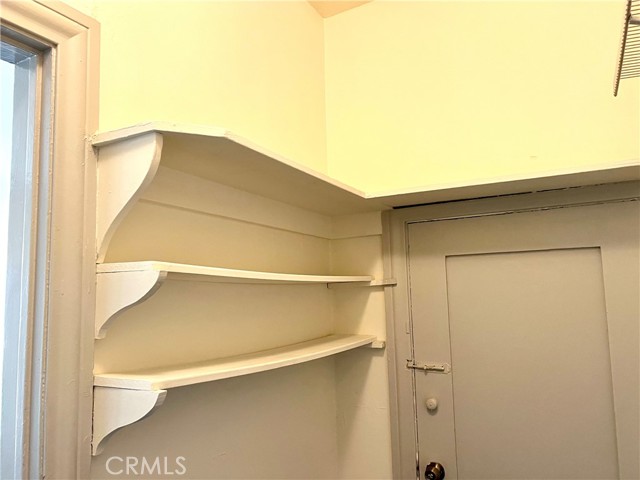 122 S Westmoreland Ave, Los Angeles CA: https://media.crmls.org/medias/362729bb-5501-480e-a073-5e49a8b0ca32.jpg
