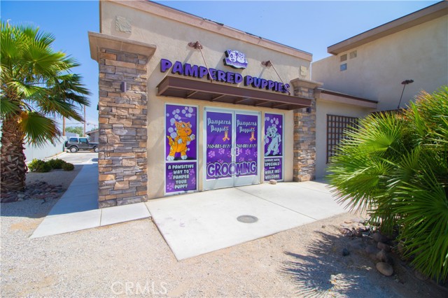 15444 Bear Valley Road, Victorville CA: https://media.crmls.org/medias/36273671-9612-4b17-a1ed-bf4784529edd.jpg