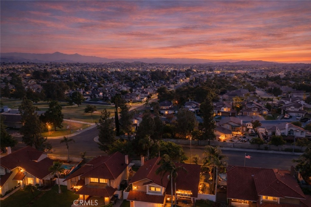 https://media.crmls.org/medias/3627b676-6510-4f99-b02b-be162e98d48e.jpg?preset=X-Large