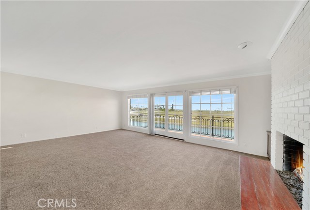 Detail Gallery Image 12 of 39 For 415 Canal St, Newport Beach,  CA 92663 - 4 Beds | 2/1 Baths