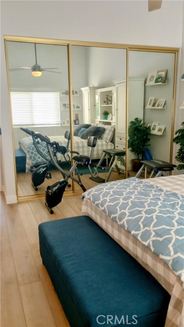 Detail Gallery Image 22 of 37 For 16276 Pacific Cir, Huntington Beach,  CA 92649 - 3 Beds | 5/1 Baths