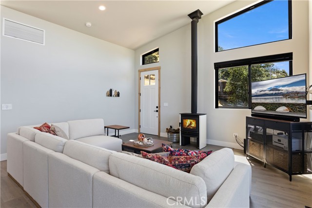 Detail Gallery Image 10 of 73 For 12630 Lakeshore Dr, Clearlake,  CA 95422 - 3 Beds | 3 Baths