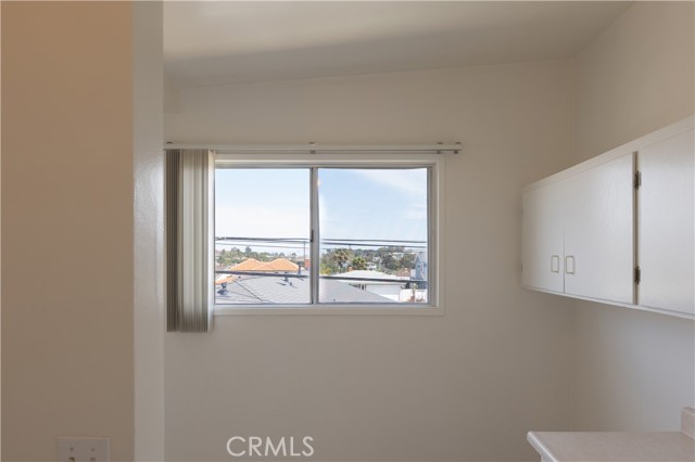Detail Gallery Image 3 of 8 For 507 Avenue G #H,  Redondo Beach,  CA 90277 - 2 Beds | 1 Baths
