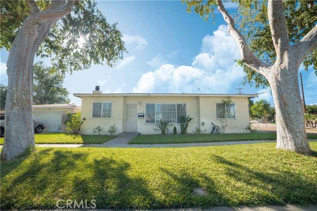 405 S 11th Ave, Upland, CA 91786