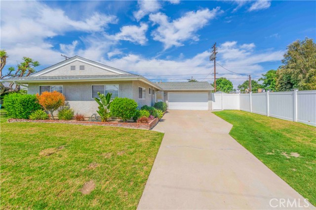 Image 3 of 40 For 5101 Myra