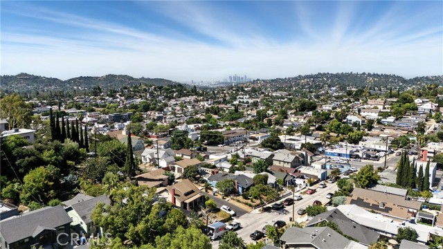 6178 Roy st, Los Angeles CA: https://media.crmls.org/medias/362a8ec6-9926-41f4-bdc7-39590cbc7013.jpg