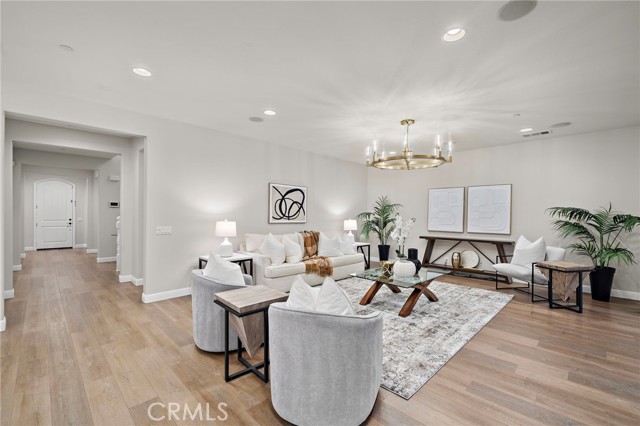 Detail Gallery Image 12 of 60 For 106 Fieldwood, Irvine,  CA 92618 - 5 Beds | 5/1 Baths