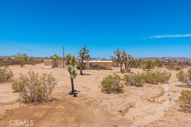 58382 Sunny Sands Drive, Yucca Valley CA: https://media.crmls.org/medias/362b414f-28ed-4a75-a200-080c9bd1f17b.jpg