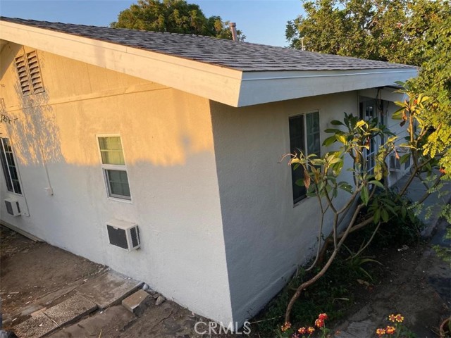 14748 Randall Avenue, Fontana CA: https://media.crmls.org/medias/362bb2a7-c53c-42f6-a569-6b62c93e2763.jpg