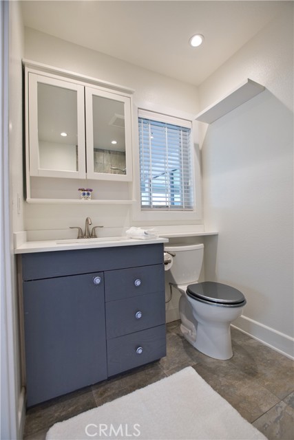 Detail Gallery Image 28 of 55 For 6091 Dundee Dr, Huntington Beach,  CA 92647 - 3 Beds | 2 Baths
